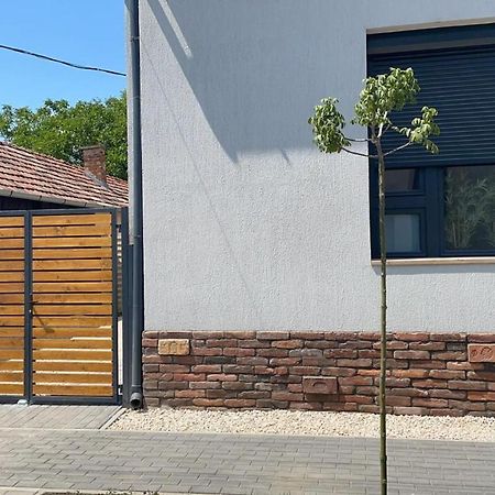 Thermal Apartmanok Raday 4 - Zendaya Hajdúszoboszló Екстериор снимка